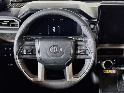Used 2024 Toyota Tacoma Limited w/ Limited Package (LT) AWD/4WD image 13