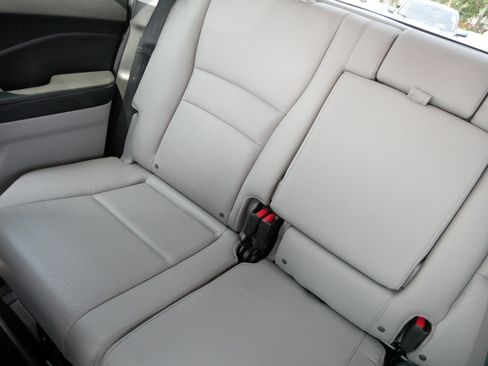 Used 2018 Honda Ridgeline RTL image 12