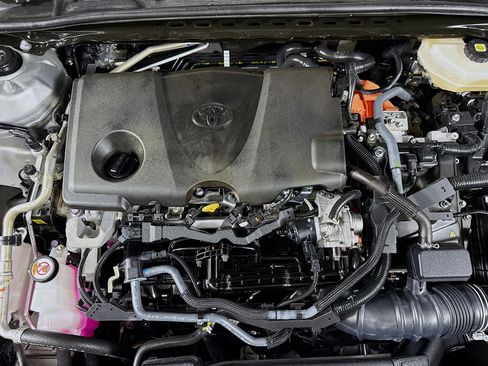 Used 2025 Toyota Camry LE FWD image 39