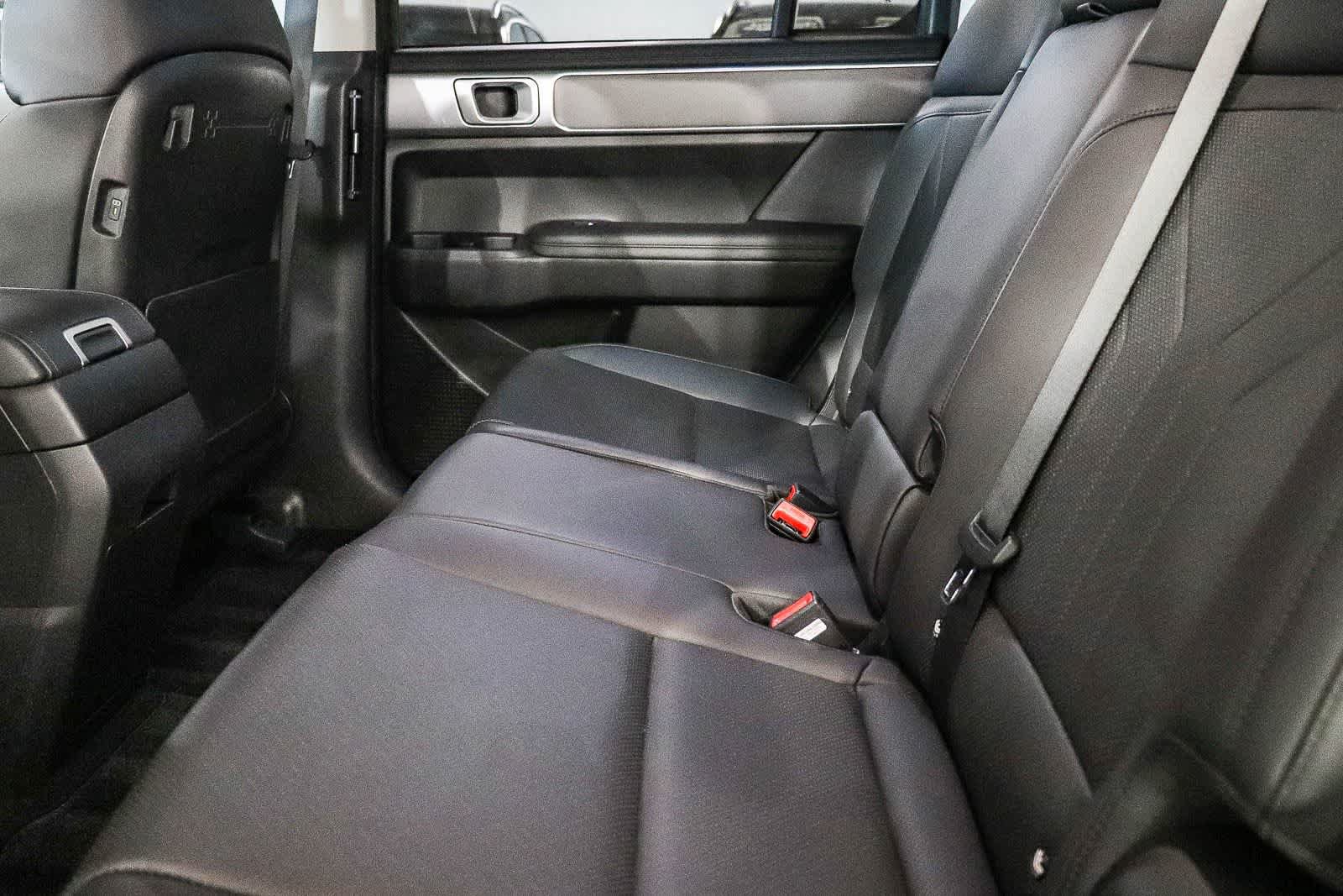 Used 2024 Hyundai Santa Fe SEL FWD image 18