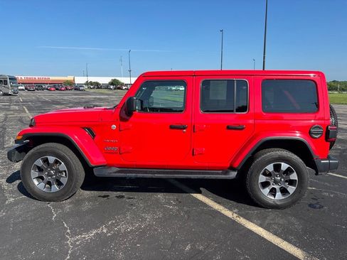 Used 2021 Jeep Wrangler Unlimited Sahara w/ Uconnect 4C Nav & Sound Group AWD/4WD image 8