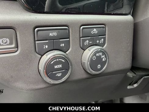 Used 2023 Chevrolet Silverado 1500 LT w/ Convenience Package II AWD/4WD image 28