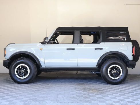 Used 2022 Ford Bronco Badlands AWD/4WD image 7