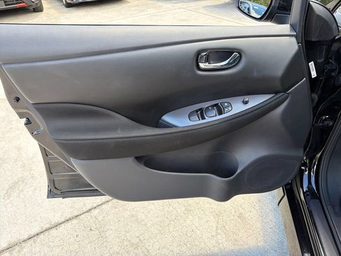 Used 2023 Nissan Leaf S FWD image 15