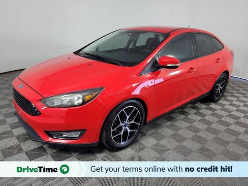 Used 2017 Ford Focus SE FWD image 1