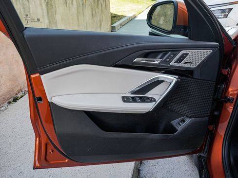 Certified 2025 BMW X1 xDrive28i w/ Premium Package image 9