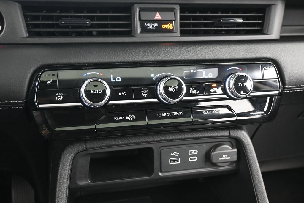 Used 2025 Honda Pilot Touring image 22