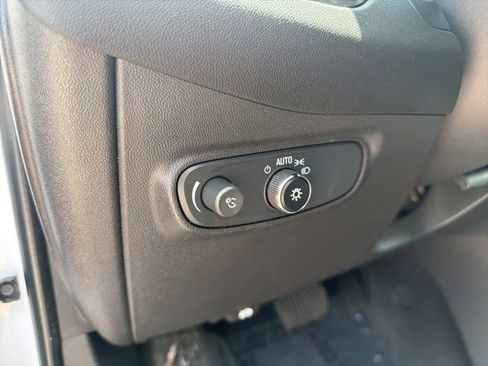 Used 2024 Chevrolet Equinox LT AWD/4WD image 23