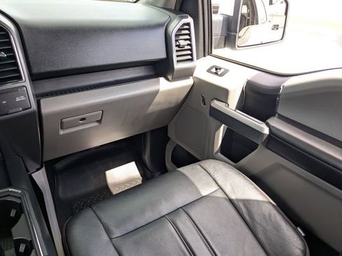 Used 2018 Ford F150 XLT image 17