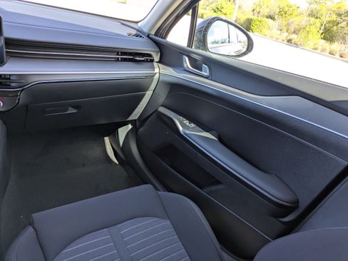 New 2026 Kia K5 LXS image 17