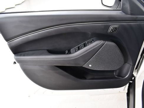 Used 2025 Ford Mustang Mach-E Premium AWD/4WD image 25