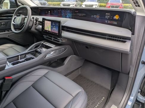 Certified 2026 Lincoln Nautilus Premier AWD/4WD image 29