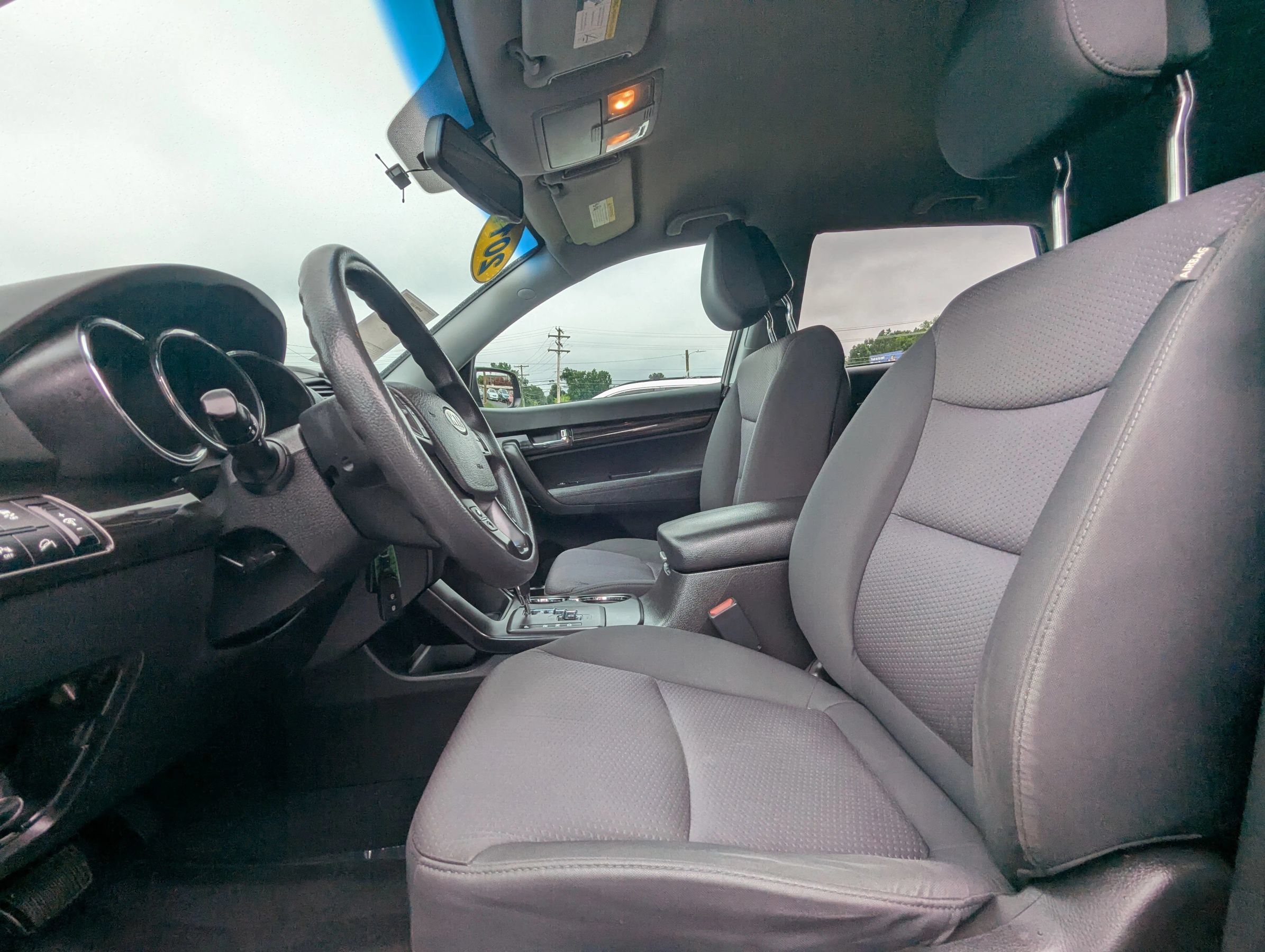 Used 2011 Kia Sorento LX w/ Convenience Pkg AWD/4WD image 9