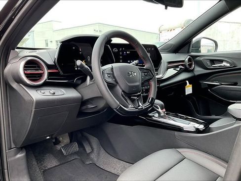 New 2026 Chevrolet Trax RS w/ Sunroof Package FWD image 8