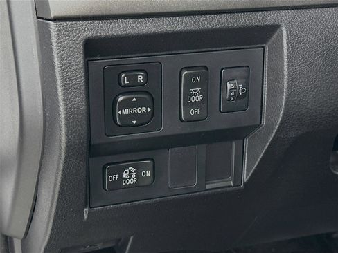 Used 2014 Toyota Tundra SR5 w/ SR5 Upgrade Package image 14