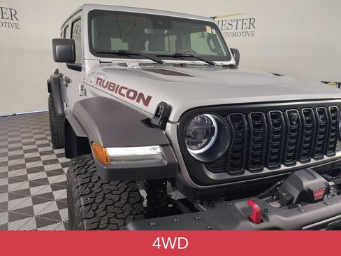 Used 2024 Jeep Wrangler Unlimited Rubicon w/ XTREMEE 35" Tire Package AWD/4WD image 8