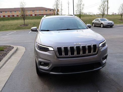 Used 2020 Jeep Cherokee Limited image 4