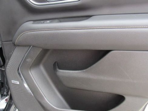 Used 2022 Chevrolet Tahoe Premier RWD image 14