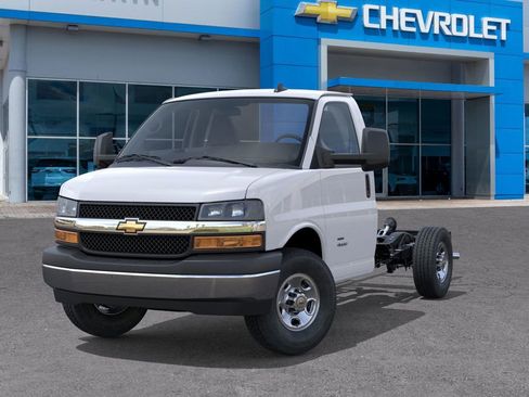 New 2025 Chevrolet Express 3500 w/ Power Convenience Package RWD image 7