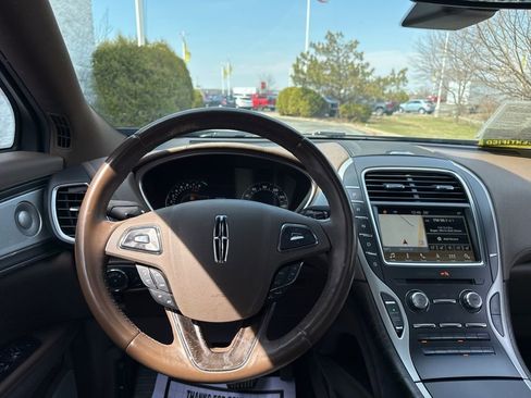 Used 2017 Lincoln MKX Reserve w/ Luxury Package image 25