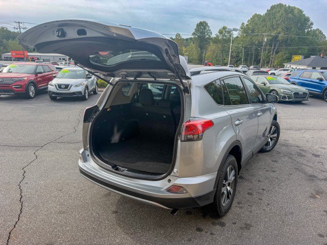 Used 2017 Toyota RAV4 XLE FWD image 14