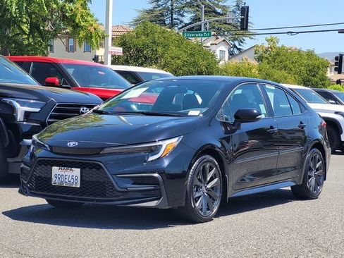 Certified 2025 Toyota Corolla XSE FWD image 10