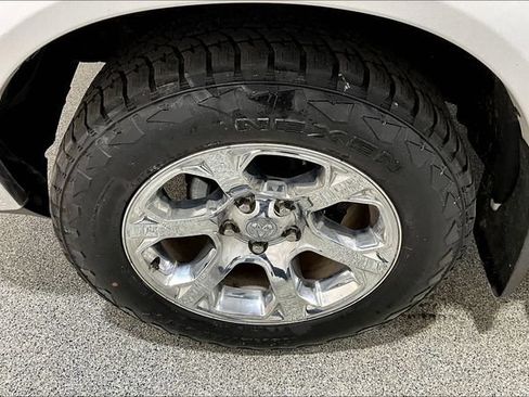 Used 2017 RAM 1500 Laramie w/ Convenience Group AWD/4WD image 43