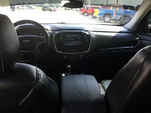 Used 2019 Chevrolet Traverse RS w/ LPO, Floor Liner Package AWD/4WD image 12