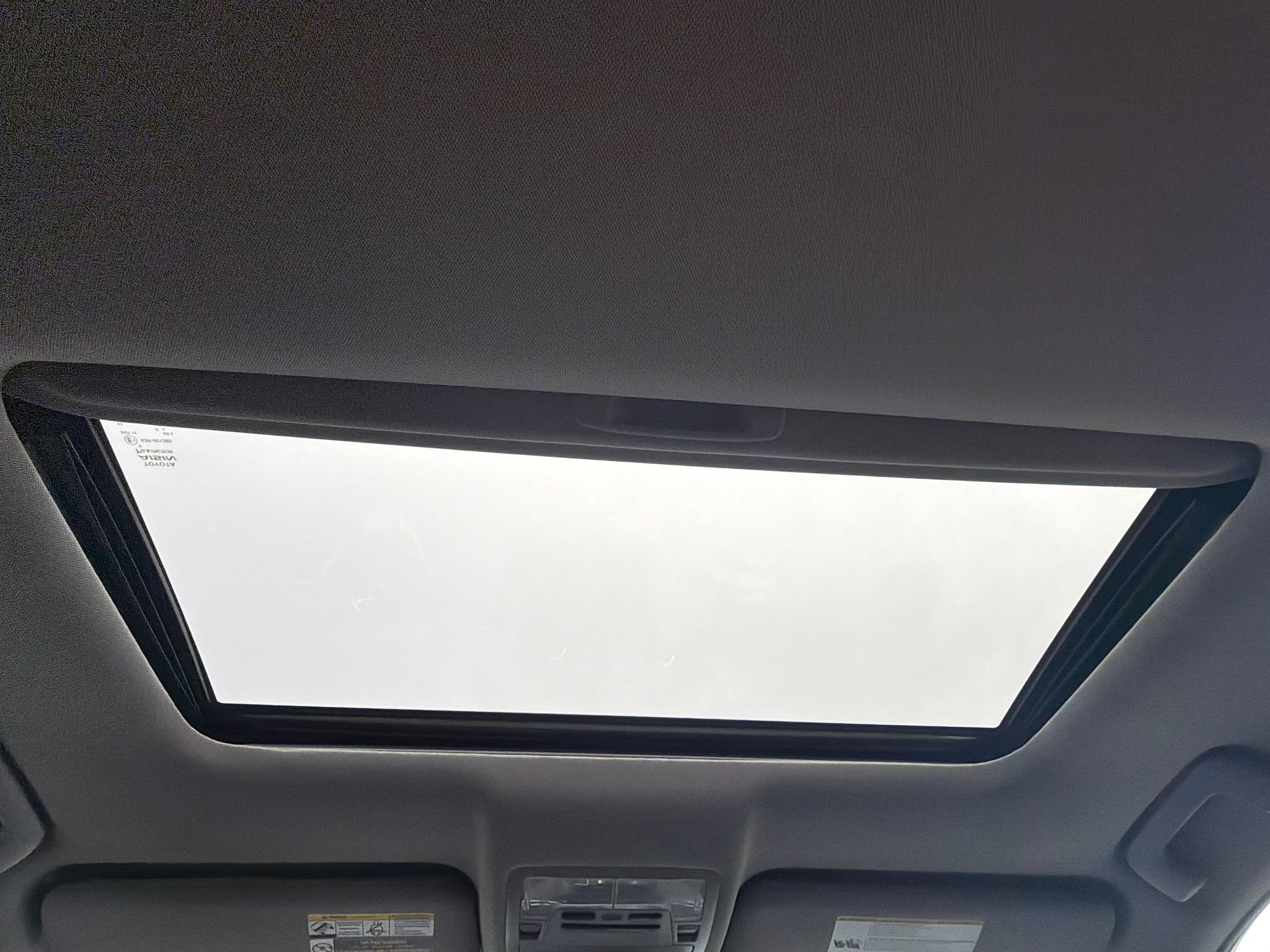 Used 2018 Toyota Highlander XLE AWD/4WD image 17