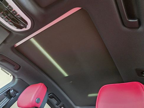 New 2026 Porsche Macan Base image 10