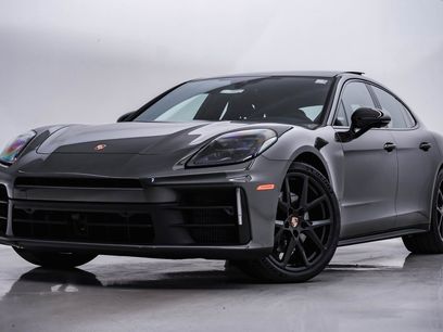New 2025 Porsche Panamera 4