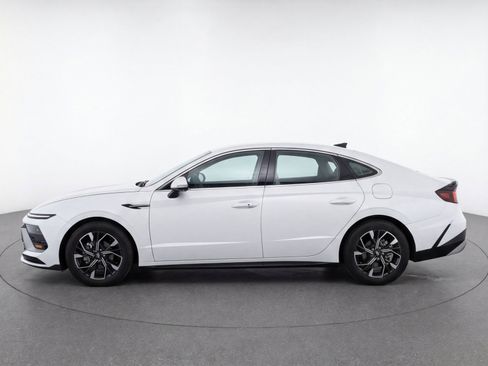 Used 2024 Hyundai Sonata SEL FWD image 3