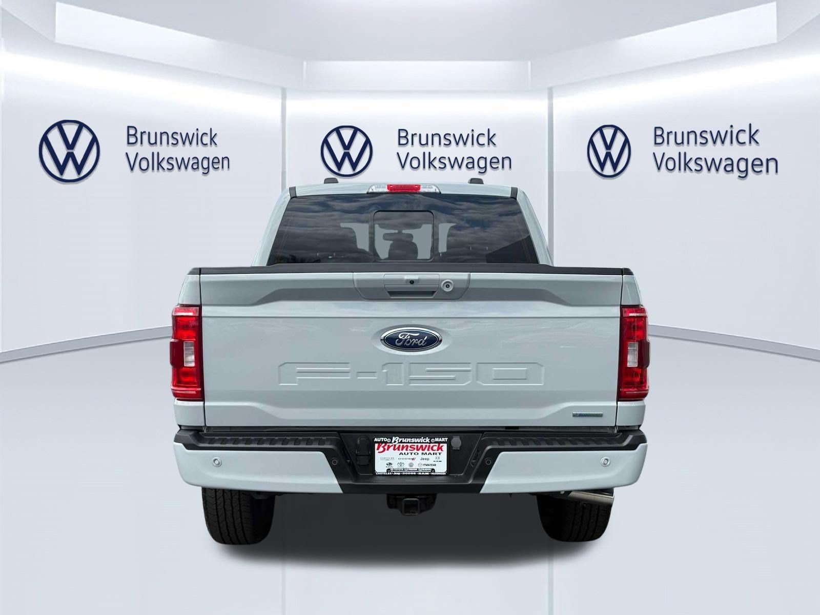 Used 2023 Ford F150 XLT w/ Equipment Group 302A High AWD/4WD image 5