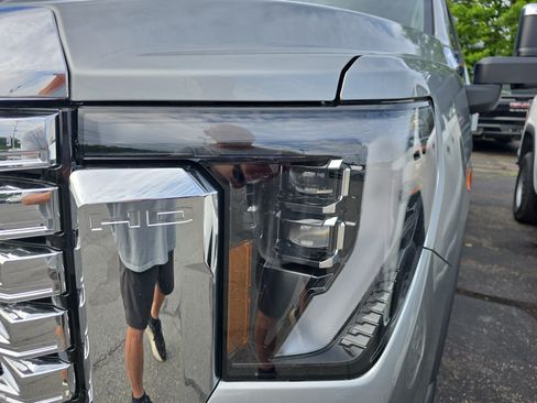 New 2026 GMC Sierra 2500 Denali w/ Technology Package AWD/4WD image 3