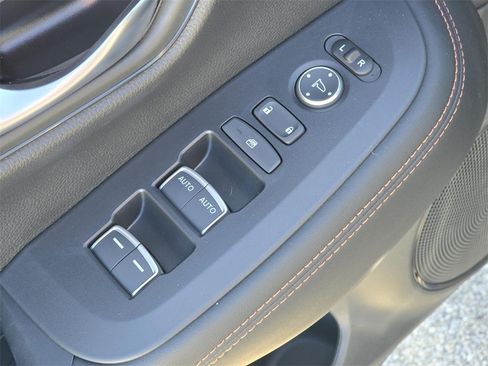 Used 2026 Honda HR-V Sport image 28