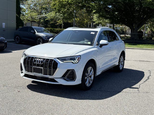 Used 2022 Audi Q3 2.0T Premium Plus AWD/4WD image 8
