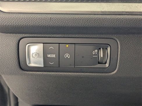 Used 2025 Chevrolet Traverse LT image 15