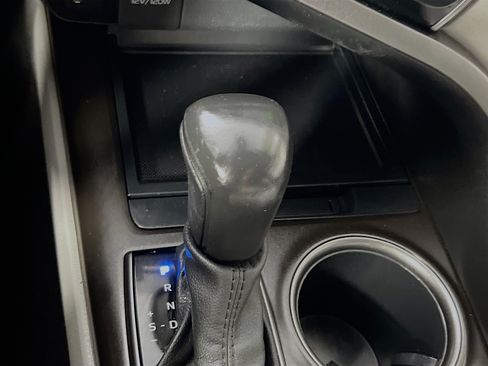 Used 2023 Toyota Camry SE FWD image 23