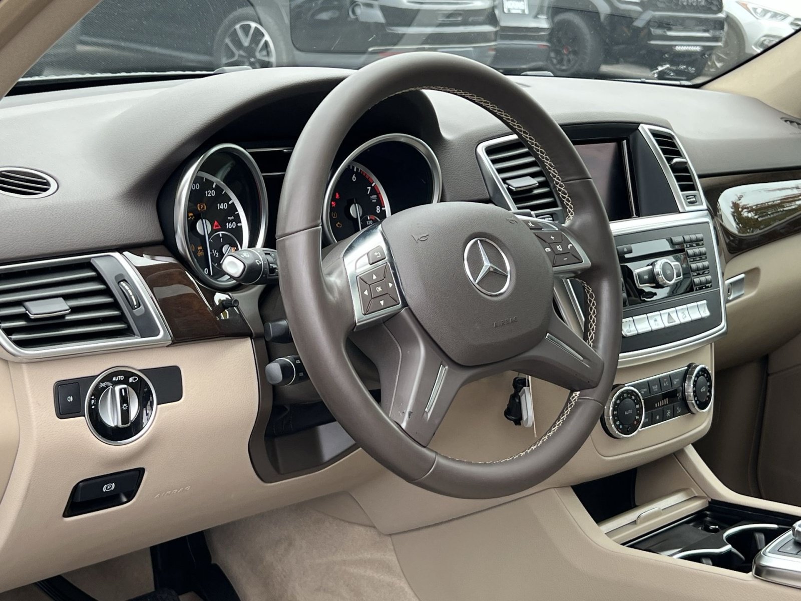 Used 2015 Mercedes-Benz ML 350 4MATIC image 13