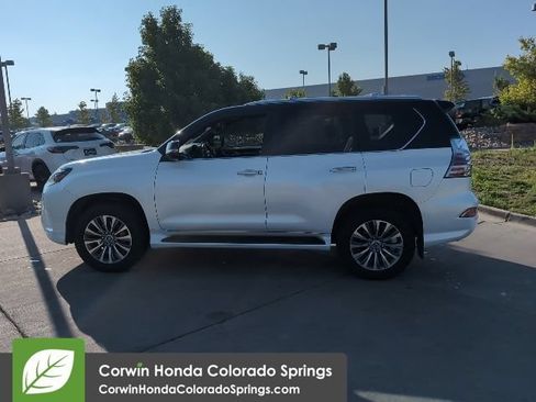 Used 2023 Lexus GX 460 Luxury w/ Accessory Package AWD/4WD image 5