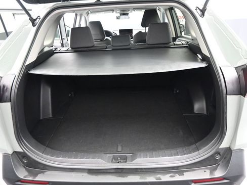 Used 2023 Toyota RAV4 XLE image 22