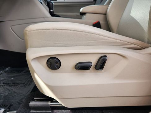 Used 2018 Volkswagen Atlas SE image 7