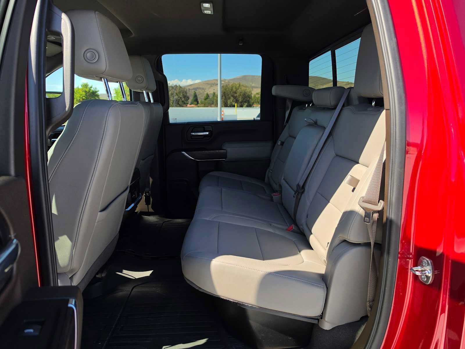 Used 2022 GMC Sierra 2500 SLT w/ SLT Premium Package AWD/4WD image 16