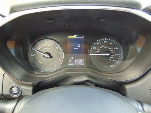 Used 2020 Subaru Crosstrek 2.0i Premium w/ Moonroof Package 1 AWD/4WD image 16