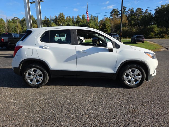 Used 2017 Chevrolet Trax LS FWD image 23