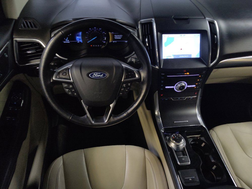 Used 2019 Ford Edge Titanium FWD image 22