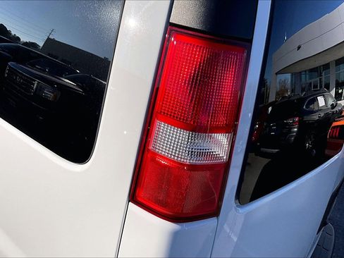 Used 2018 Chevrolet Express 2500 LT w/ LT Preferred Equipment Group image 30