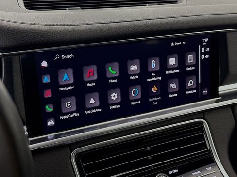 Certified 2022 Porsche Panamera 4 Platinum Edition AWD/4WD image 18