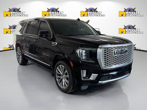Used 2024 GMC Yukon XL Denali w/ Denali Reserve Package AWD/4WD image 3