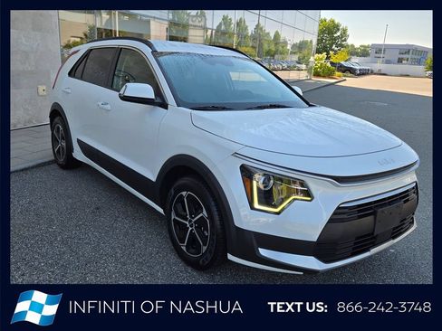 Used 2023 Kia Niro EX FWD image 12